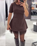 Camille™ – Mini-robe élégante au confort scintillant